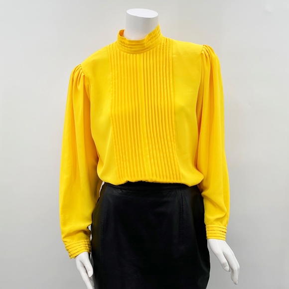 Simon Chang Yellow Button Back Blouse - Picture 1 of 11